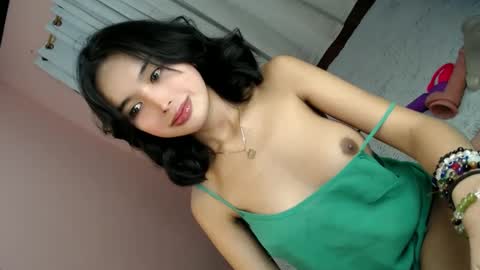 Snapshot of yougotelise69 chatting on 12/09/24, 10:22 HAPPY BIRTHDAY TO ME online show from 12/09/24, 10:22