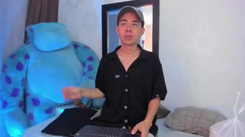 NICOLS online show from 06/01/26, 07:48
