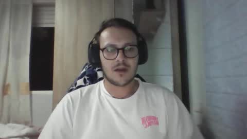 A... online show from 11/08/25, 09:46