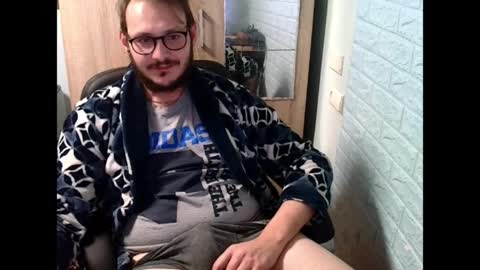 A... online show from 04/07/26, 08:42