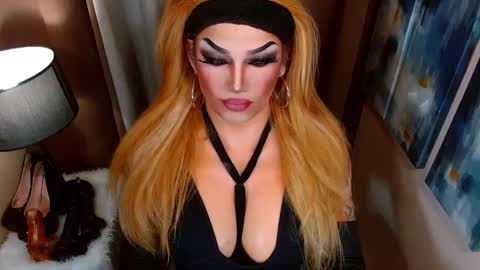 Snapshot of your1truequeen chatting on 02/02/26, 03:49 QUEEN MADISON online show from 02/02/26, 03:49