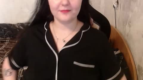 your_8a8y online show from 09/17/25, 06:26