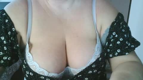 Snapshot of your__maria chatting on 01/09/26, 09:56 Maria Love online show from 01/09/26, 09:56