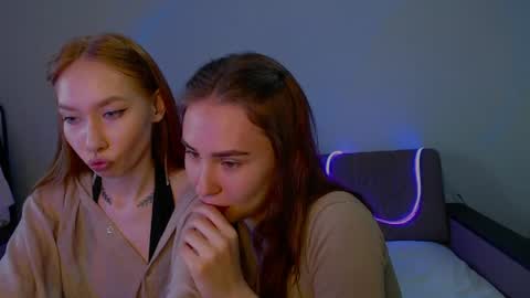 Amelia online show from 04/19/26, 02:27