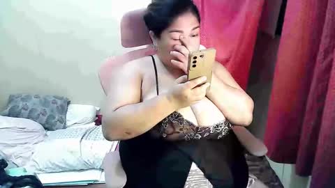 Snapshot of your_big_boobs chatting on 09/22/25, 12:18 your_big_boobs online show from 09/22/25, 12:18