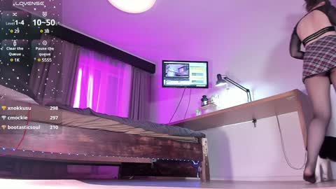 Snapshot of your_bunny chatting on 12/06/24, 11:36 Bunny online show from 12/06/24, 11:36