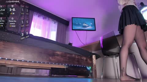 Snapshot of your_bunny chatting on 01/22/25, 12:17 Bunny online show from 01/22/25, 12:17