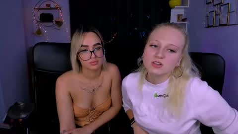 Snapshot of your_bunny12 chatting on 10/15/25, 03:01 your bunny12 online show from 10/15/25, 03:01