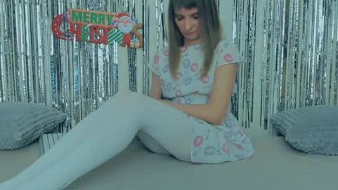 Lily online show from 12/28/24, 02:10