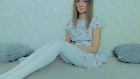 Lily online show from 01/12/25, 05:13