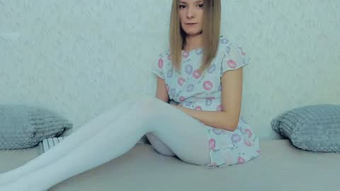 Lily online show from 01/12/25, 11:17