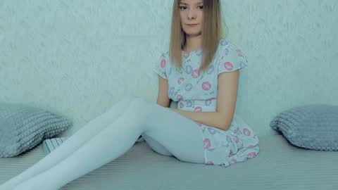 Lily online show from 01/19/25, 05:37