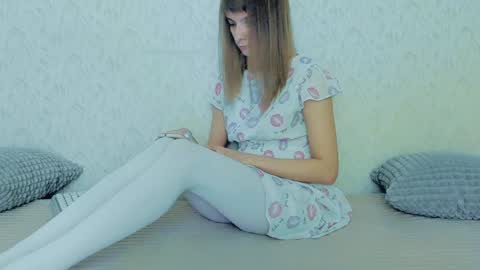 Lily online show from 01/25/25, 11:23