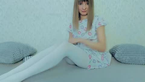 Lily online show from 03/07/25, 07:08