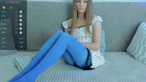 Lily online show from 04/26/26, 04:54