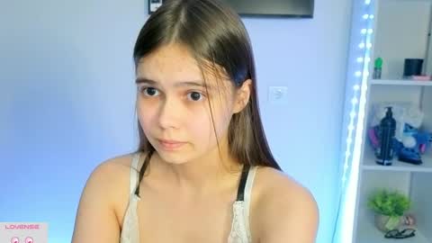 Julia Next stream  online show from 06/05/26, 06:02