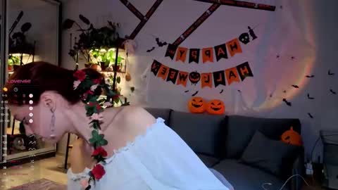 Snapshot of your_corvus chatting on 10/28/25, 09:57 your_corvus online show from 10/28/25, 09:57