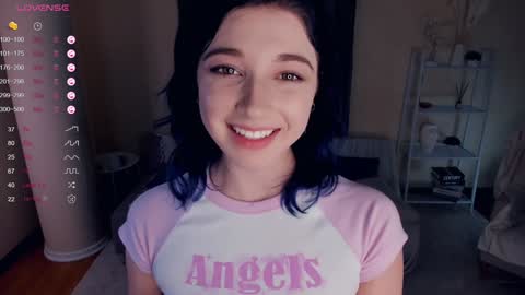 Lina online show from 01/12/25, 12:33