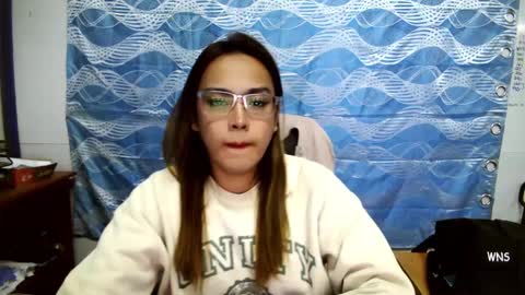 your_dreamgirlxxx69 online show from 03/06/25, 03:02