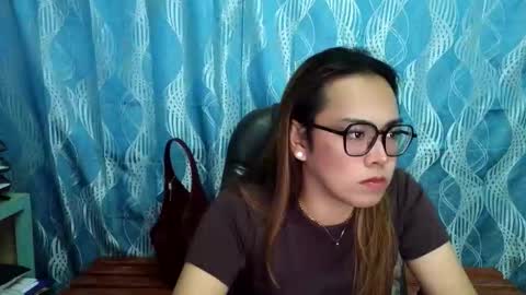 your_dreamgirlxxx69 online show from 09/24/25, 01:42