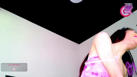 Snapshot of your_fantasy95 chatting on 12/15/25, 12:09 Cvetelina online show from 12/15/25, 12:09