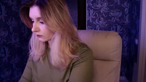 Snapshot of your_freya chatting on 02/01/26, 02:48 Freya online show from 02/01/26, 02:48