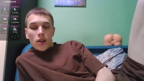 Snapshot of your_honeyy chatting on 12/05/25, 02:31 Mark online show from 12/05/25, 02:31