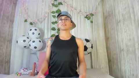your_kitty_boy online show from 06/29/26, 07:36