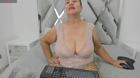 Snapshot of your_lady_milf chatting on 02/21/25, 06:26 your_lady_milf online show from 02/21/25, 06:26