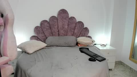 Snapshot of your_lady_milf chatting on 03/02/25, 03:16 your_lady_milf online show from 03/02/25, 03:16