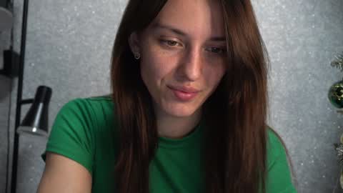 Snapshot of your_little_flexible_girl chatting on 01/14/25, 09:09 Meri online show from 01/14/25, 09:09