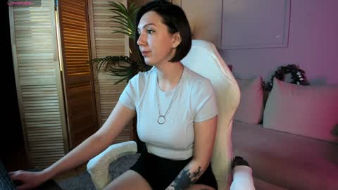 Viky online show from 12/24/24, 03:47