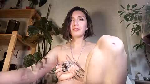 Viky online show from 01/09/25, 08:44