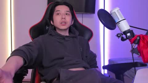 Han   online show from 10/18/25, 02:47