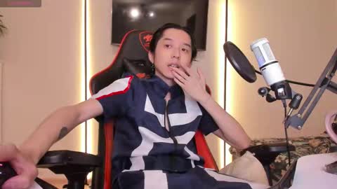 Han   online show from 12/02/25, 02:06