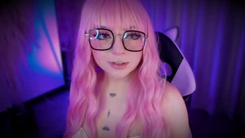 Cami independent model online show from 06/02/26, 06:37