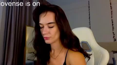 Jessica Loyd online show from 06/30/26, 02:23