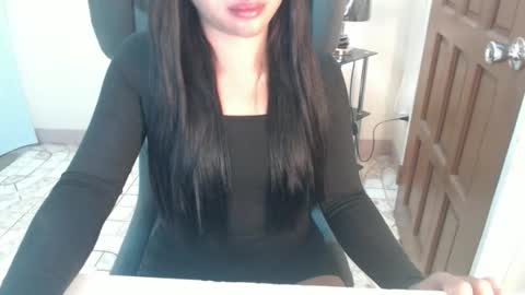 Snapshot of your_shy_deia chatting on 10/15/25, 10:43 call me deia online show from 10/15/25, 10:43