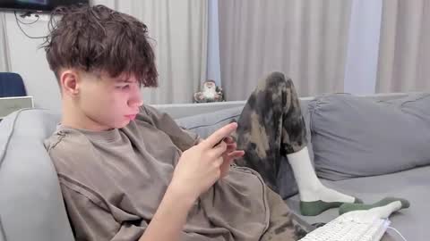 Snapshot of your_shy_guy chatting on 02/03/25, 01:30 your_shy_guy online show from 02/03/25, 01:30