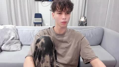 Snapshot of your_shy_guy chatting on 02/06/25, 05:09 your_shy_guy online show from 02/06/25, 05:09