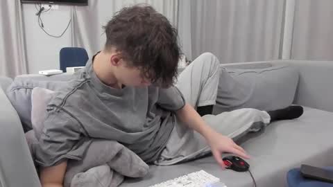 Snapshot of your_shy_guy chatting on 02/19/25, 05:49 your_shy_guy online show from 02/19/25, 05:49