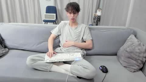 Snapshot of your_shy_guy chatting on 02/25/25, 08:51 your_shy_guy online show from 02/25/25, 08:51