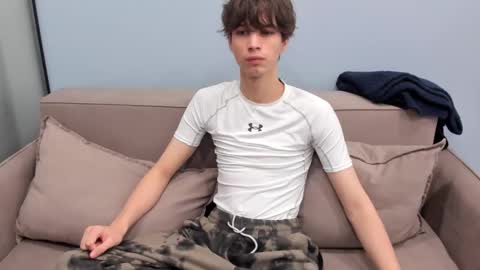 Snapshot of your_shy_guy chatting on 09/18/25, 06:10 your_shy_guy online show from 09/18/25, 06:10