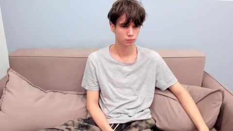 Snapshot of your_shy_guy chatting on 11/15/25, 05:27 your_shy_guy online show from 11/15/25, 05:27