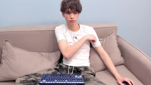 your_shy_guy online show from 02/26/26, 05:17