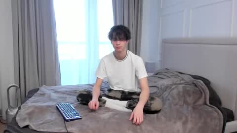 your_shy_guy online show from 03/02/26, 06:36