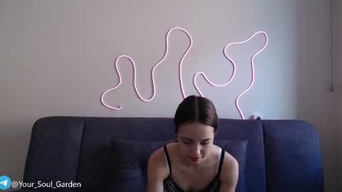 Zoe online show from 07/14/26, 12:13