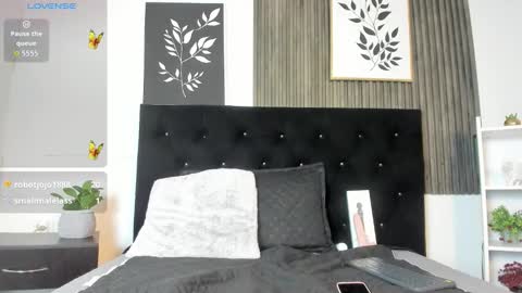 your_submissive_ online show from 11/19/25, 08:31