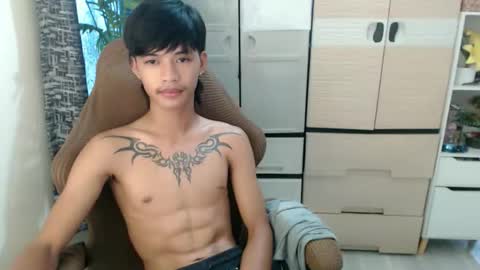 yourasian_eric online show from 04/11/26, 06:07