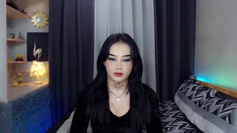 kim online show from 01/12/25, 07:42